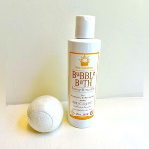 Give Sunshine Bubble Bath honey and vanilla + bath bomb